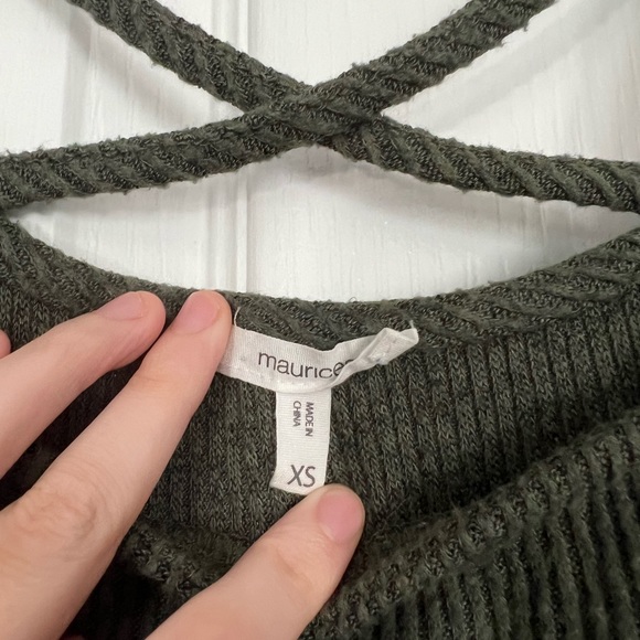 Solid Ribbed Square Neck Top - Picture 3 of 3